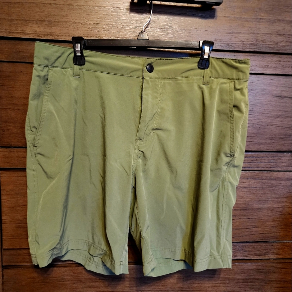 Columbia Mens shorts 36